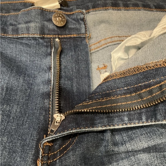 Venus Women’s Bell Bottom Jeans With Appliqué Hem Inserts Size 14 - Picture 4 of 10